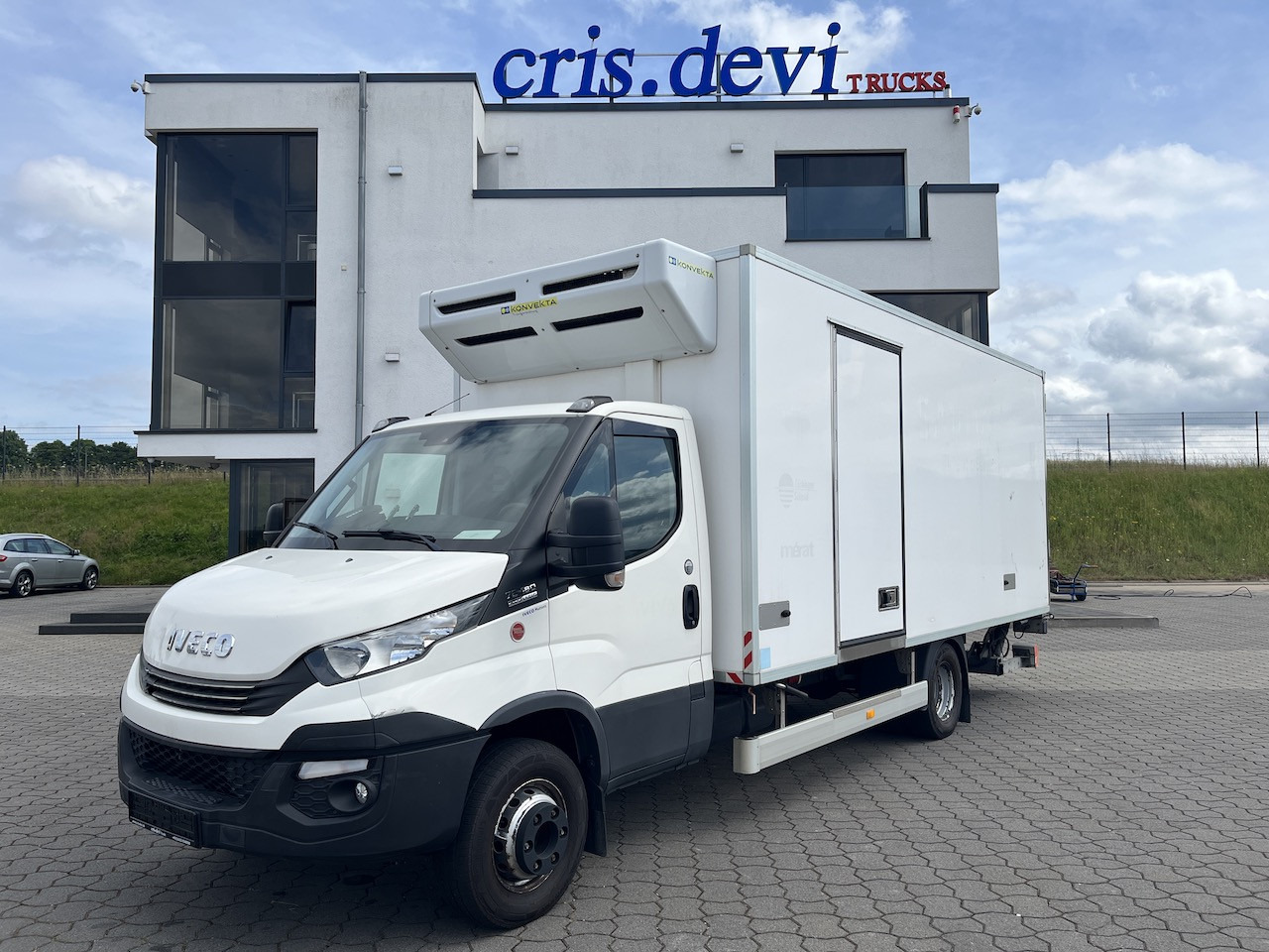Iveco 70C18 Daily Kühlkoffer mit Ladebordwand Konvekta - Лекотоварен автомобил: снимка 1 Iveco 70C18 Daily Kühlkoffer mit Ladebordwand Konvekta - Лекотоварен автомобил: снимка 1