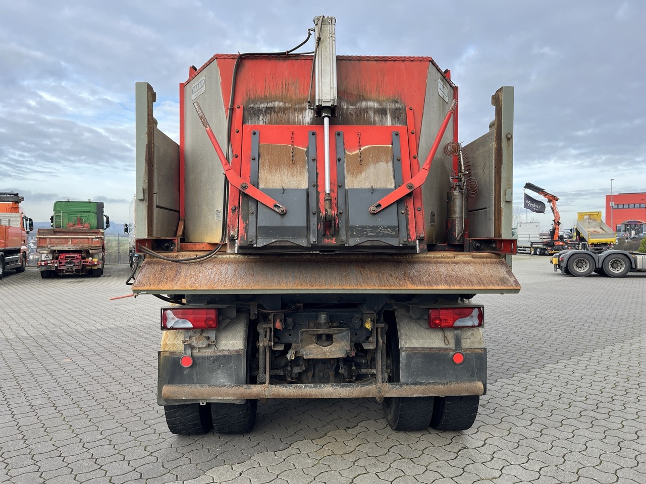 Самосвал камион MAN 35.430 8x4    Intarder   Analog Tacho   Bordmatik: снимка 6