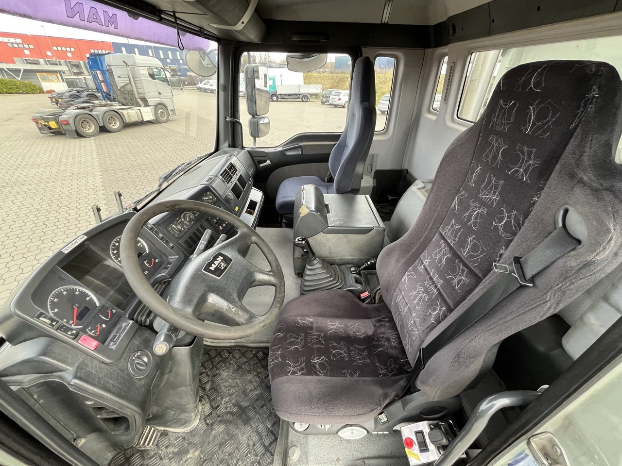 Самосвал камион MAN 35.430 8x4    Intarder   Analog Tacho   Bordmatik: снимка 10