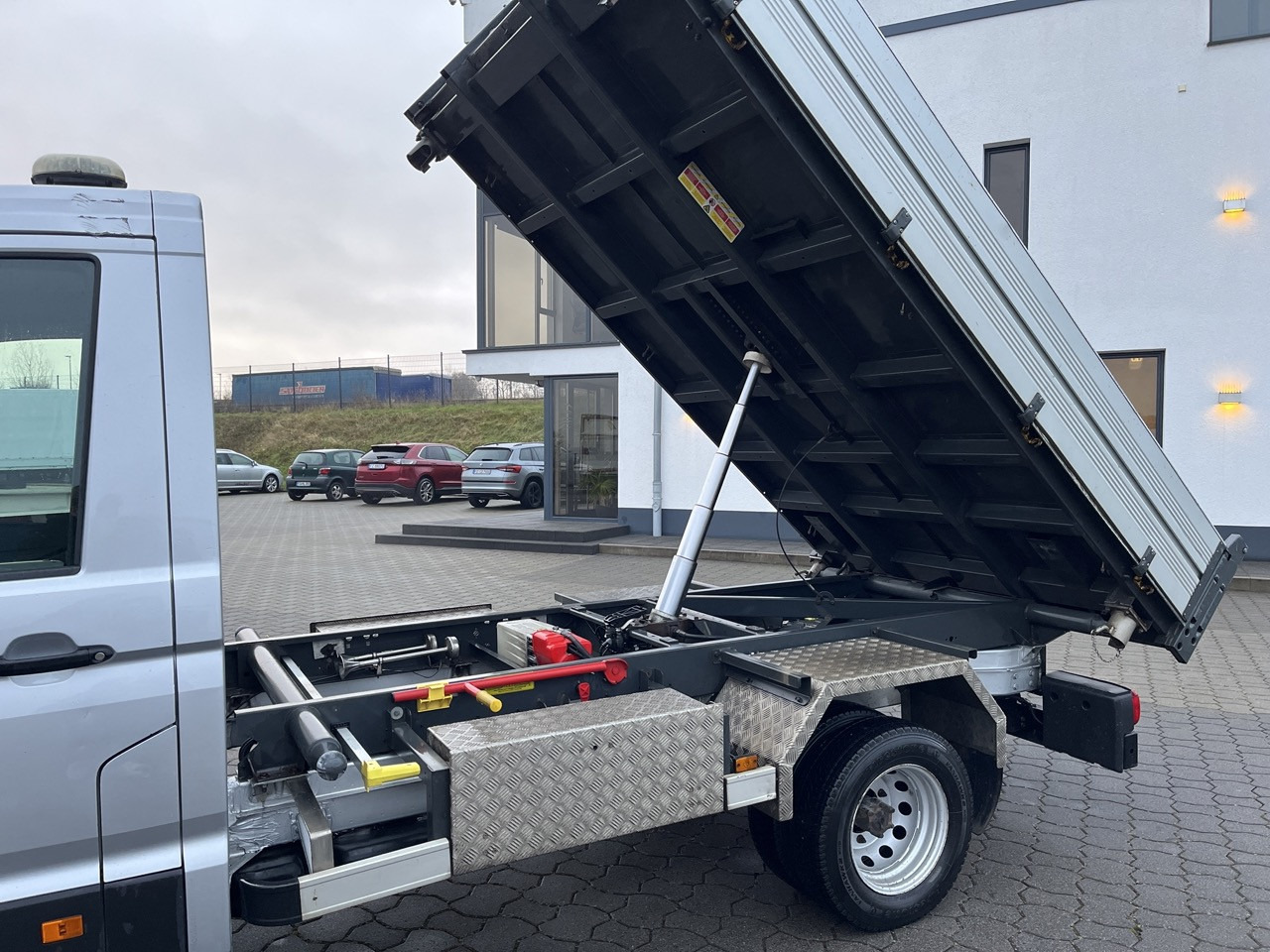 MAN TGE 3.180 4x2 Zwillingsbereift - Бус самосвал: снимка 2 MAN TGE 3.180 4x2 Zwillingsbereift - Бус самосвал: снимка 2