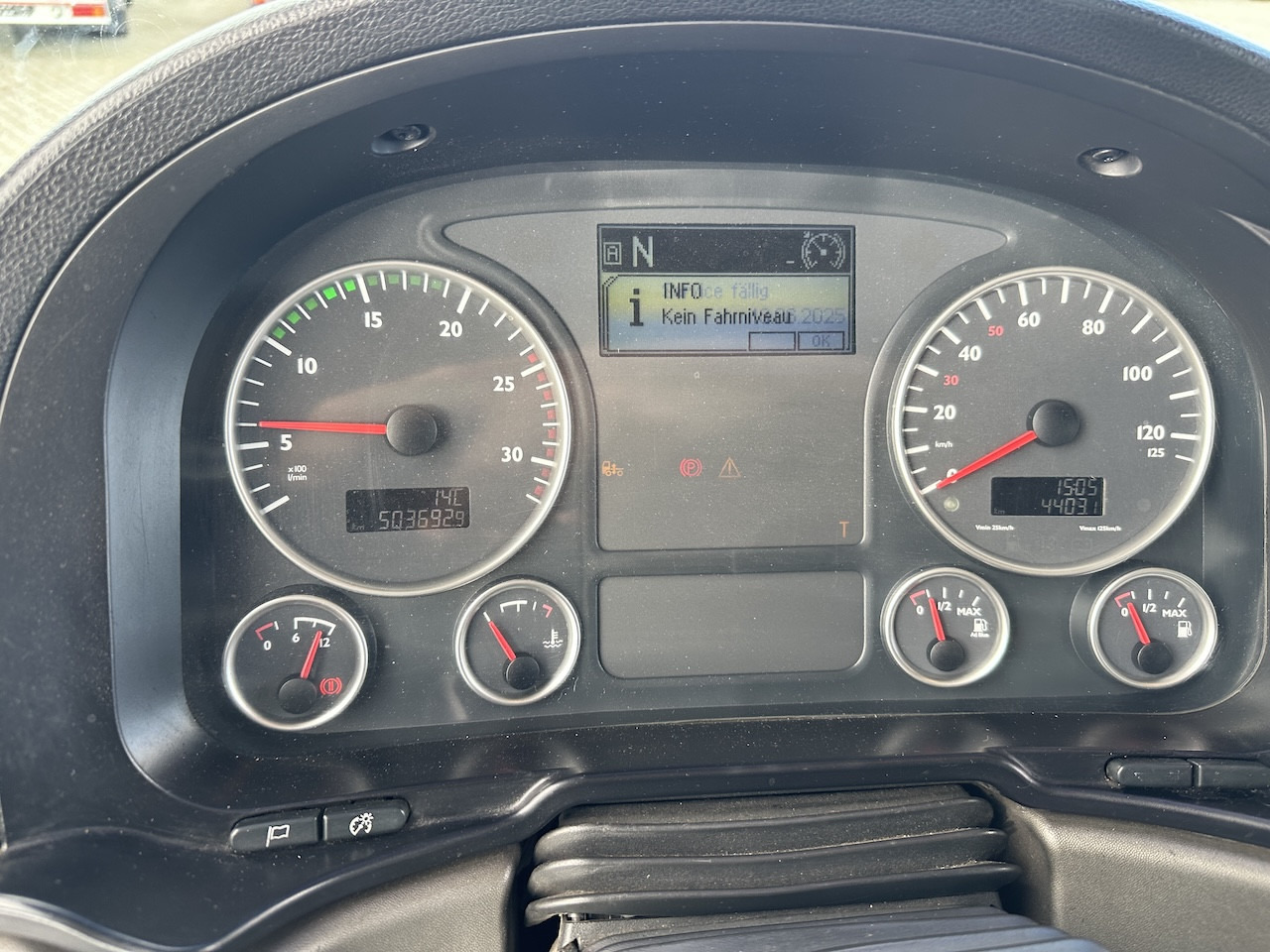 MAN TGS 35.400 8x2 Intarder Meiller Haken - Мултилифт с кука камион: снимка 2 MAN TGS 35.400 8x2 Intarder Meiller Haken - Мултилифт с кука камион: снимка 2