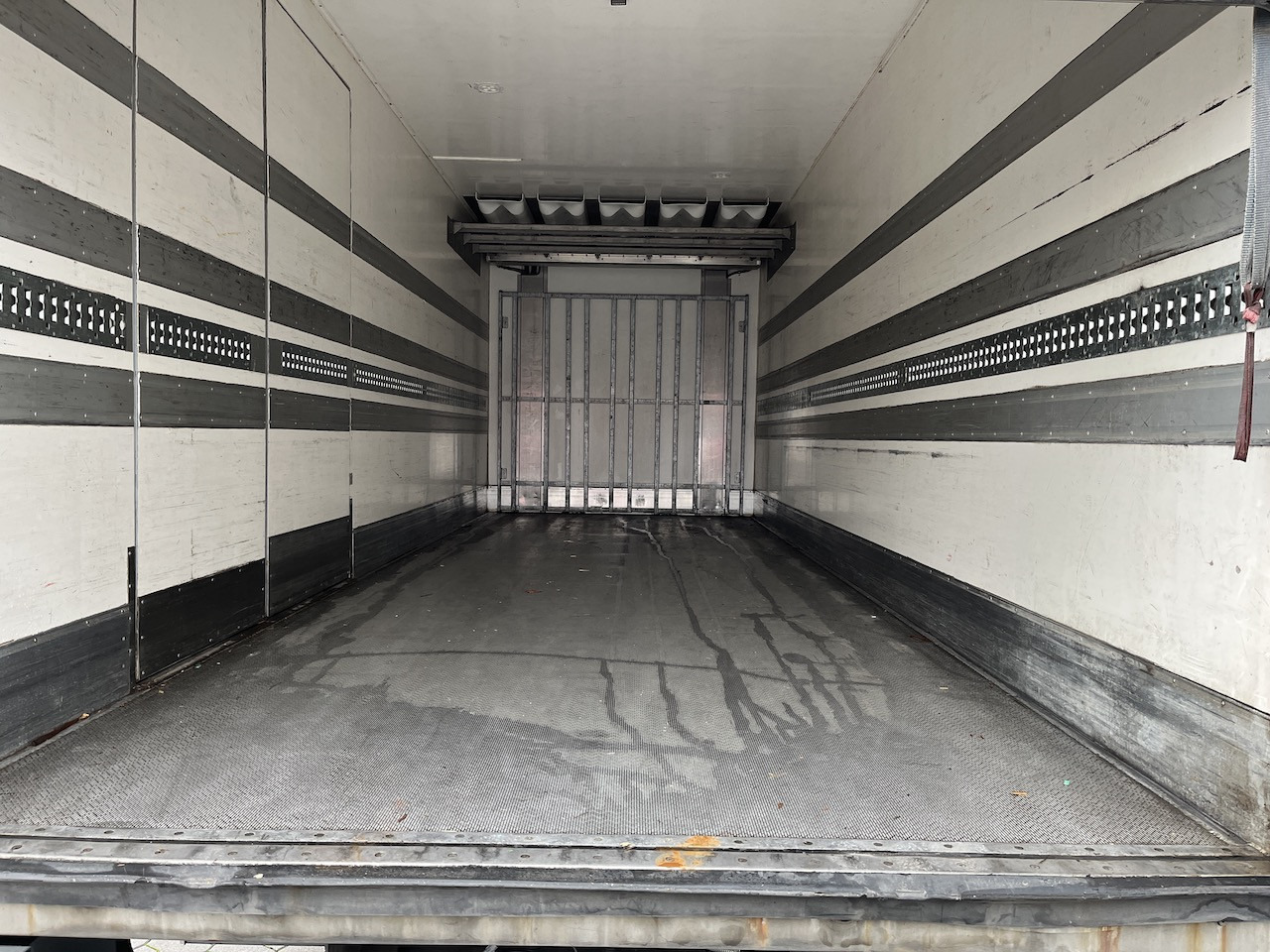 Mercedes-Benz 1842 4x2 LBW Kühlung - Камион фургон: снимка 5 Mercedes-Benz 1842 4x2 LBW Kühlung - Камион фургон: снимка 5