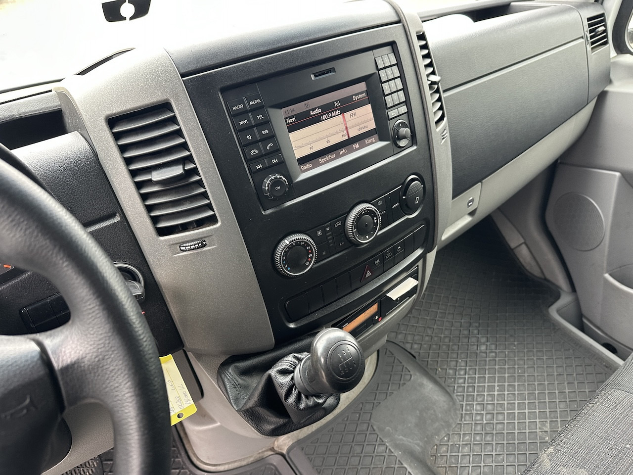 Mercedes-Benz Sprinter 519 CDI AHK Navi Klima - Брезентов бус: снимка 3 Mercedes-Benz Sprinter 519 CDI AHK Navi Klima - Брезентов бус: снимка 3