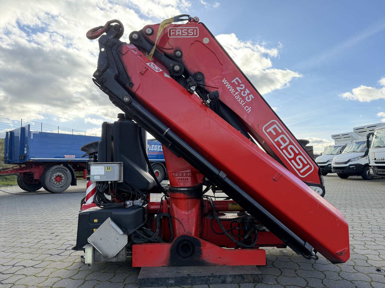 Palfinger FASSI F 235 A.2.23 Kran + Funk - Кран за камион: снимка 1 Palfinger FASSI F 235 A.2.23 Kran + Funk - Кран за камион: снимка 1