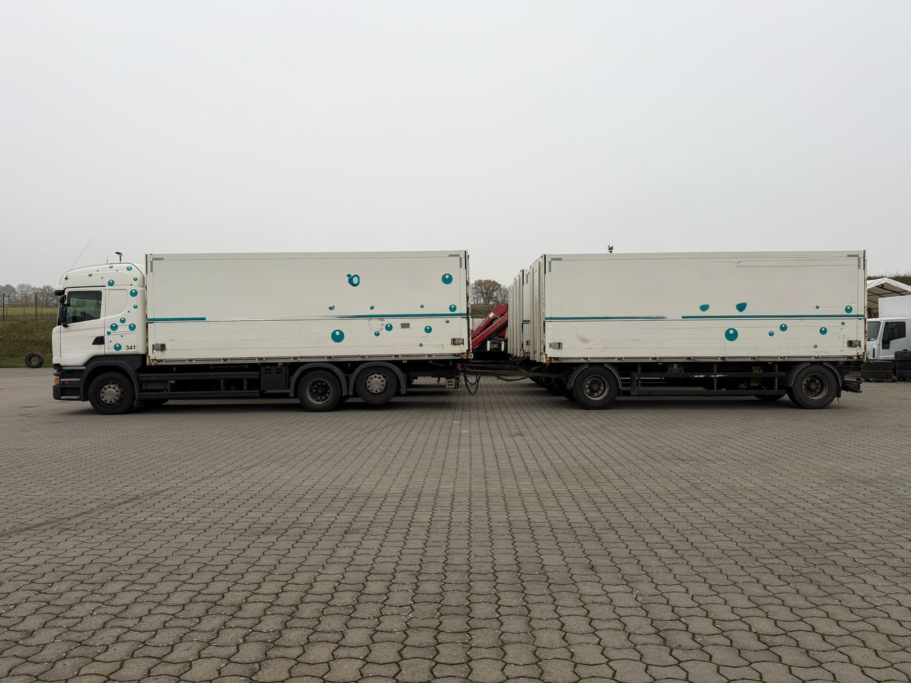 Scania R 450 6x2 Geränkezug + Orten Anhänger - Камион фургон: снимка 2 Scania R 450 6x2 Geränkezug + Orten Anhänger - Камион фургон: снимка 2