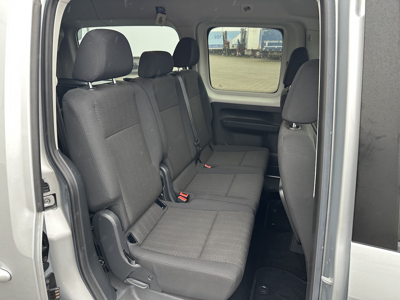 VW Caddy Maxi Paravan Umbau Rollstuhl Heckeinstieg - Бус с двойна кабина: снимка 2 VW Caddy Maxi Paravan Umbau Rollstuhl Heckeinstieg - Бус с двойна кабина: снимка 2