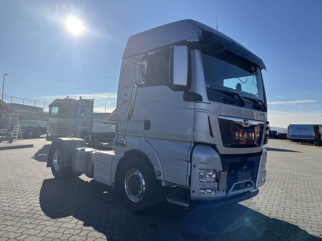 Влекач MAN TGX 18.540 4x2 D38 Intarder: снимка 9 Влекач MAN TGX 18.540 4x2 D38 Intarder: снимка 9