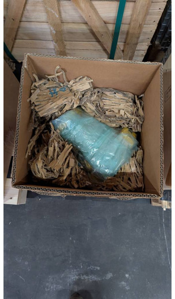 Komatsu D65PX-15 - HYDRAULIC MOTOR ASSY - 708-7L-00040 - Булдозер: снимка 2 Komatsu D65PX-15 - HYDRAULIC MOTOR ASSY - 708-7L-00040 - Булдозер: снимка 2