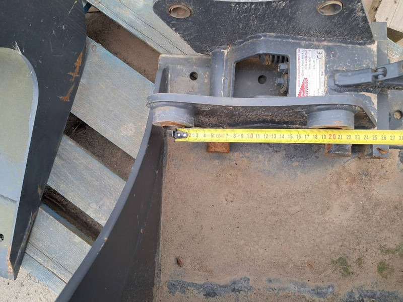 Нови Кофа за Строителна техника Komatsu PC24MR-5 NEW BUCKET SET + QC: снимка 6