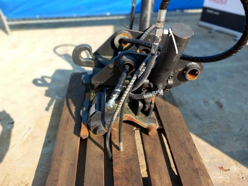 Komatsu PC88MR-8 Tilt Eurosteel - Тилтротатор: снимка 2 Komatsu PC88MR-8 Tilt Eurosteel - Тилтротатор: снимка 2