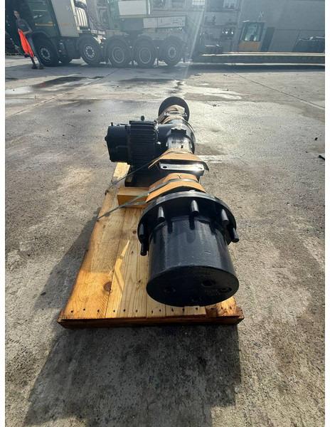 Komatsu PW140-7 REAR AXLE ASSEMBLY 20E-22-32000 - Ос и части за Строителна техника: снимка 5 Komatsu PW140-7 REAR AXLE ASSEMBLY 20E-22-32000 - Ос и части за Строителна техника: снимка 5