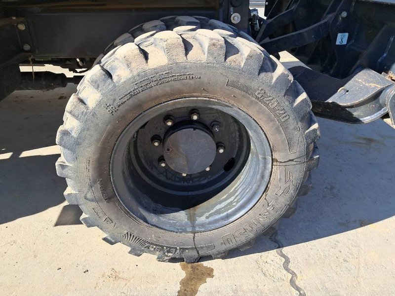 Komatsu PW98MR-11E0 - Колесен багер: снимка 3 Komatsu PW98MR-11E0 - Колесен багер: снимка 3