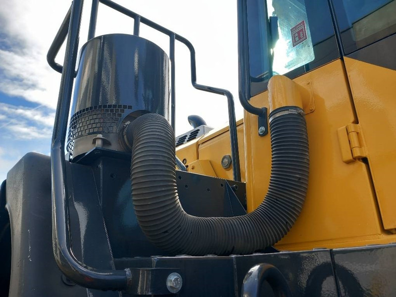 Komatsu WA480-8E0 - Колесен товарач: снимка 3 Komatsu WA480-8E0 - Колесен товарач: снимка 3