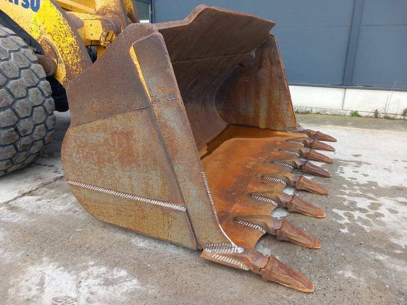 Komatsu WA500-7 - Колесен товарач: снимка 3 Komatsu WA500-7 - Колесен товарач: снимка 3