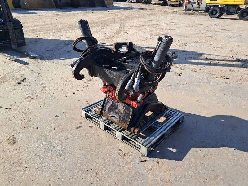ROTOTILT R4 - Прикачен инвентар за Строителна техника: снимка 4 ROTOTILT R4 - Прикачен инвентар за Строителна техника: снимка 4