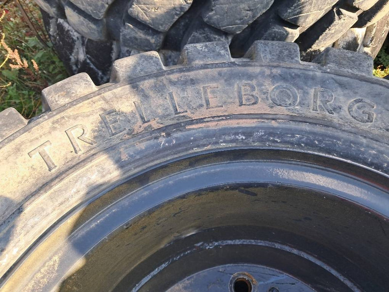 Trelleborg Excavator 10.00-20 SOLID (8 tyres) - Гуми и джанти за Строителна техника: снимка 3 Trelleborg Excavator 10.00-20 SOLID (8 tyres) - Гуми и джанти за Строителна техника: снимка 3