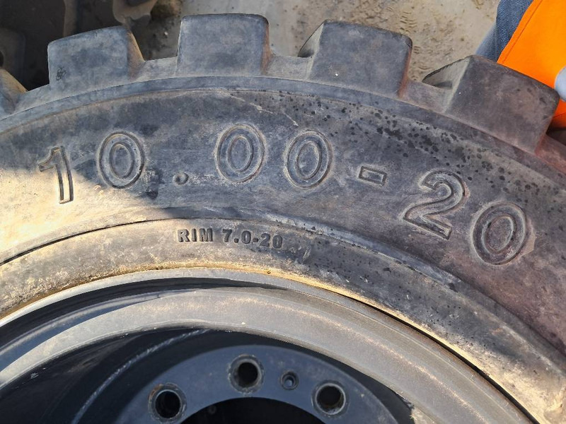 Trelleborg Excavator 10.00-20 SOLID (8 tyres) - Гуми и джанти за Строителна техника: снимка 5 Trelleborg Excavator 10.00-20 SOLID (8 tyres) - Гуми и джанти за Строителна техника: снимка 5