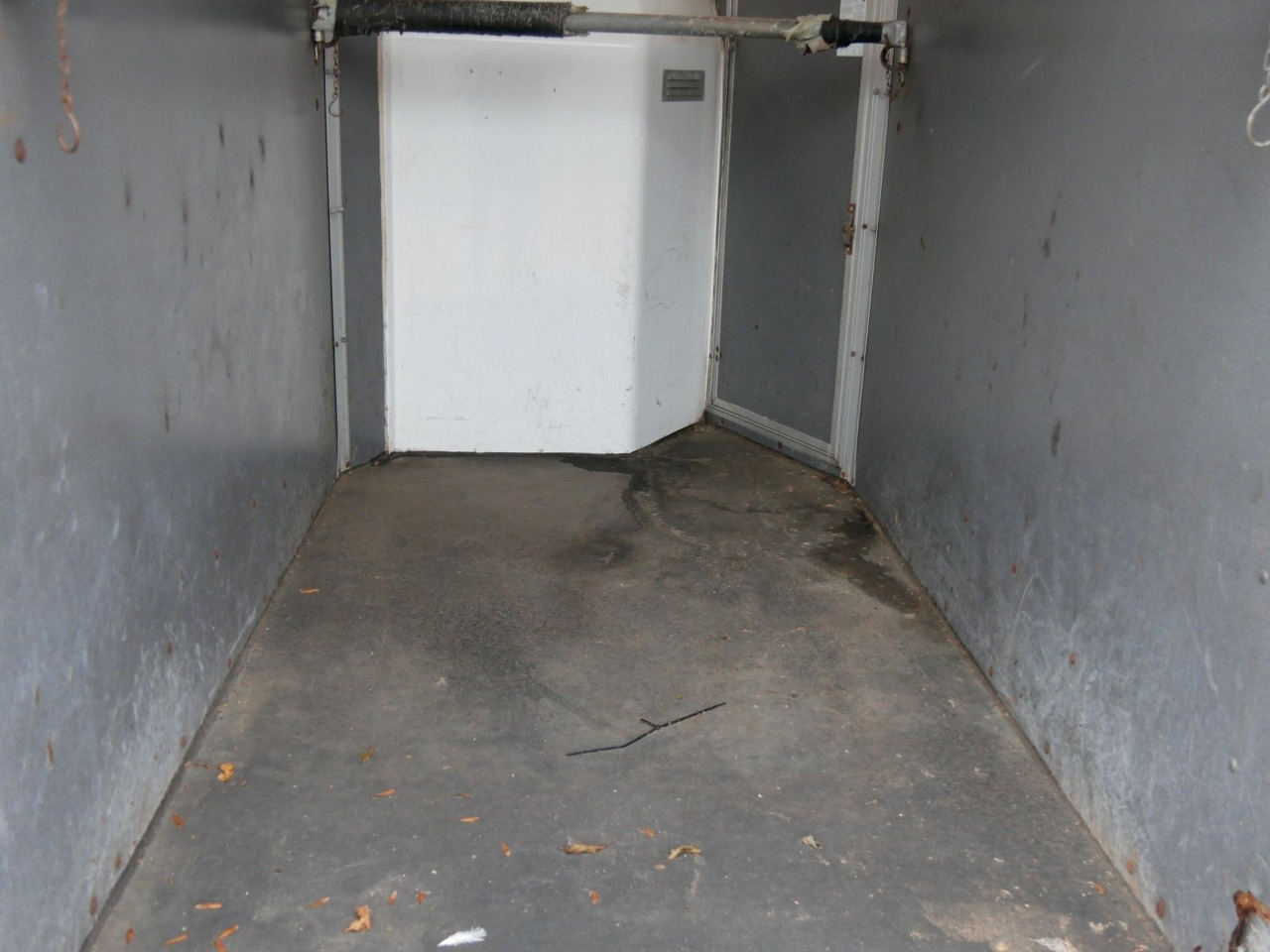 Blomert 1,5 Pferde mit Sattelkammer - За превоз на животни ремарке: снимка 4 Blomert 1,5 Pferde mit Sattelkammer - За превоз на животни ремарке: снимка 4