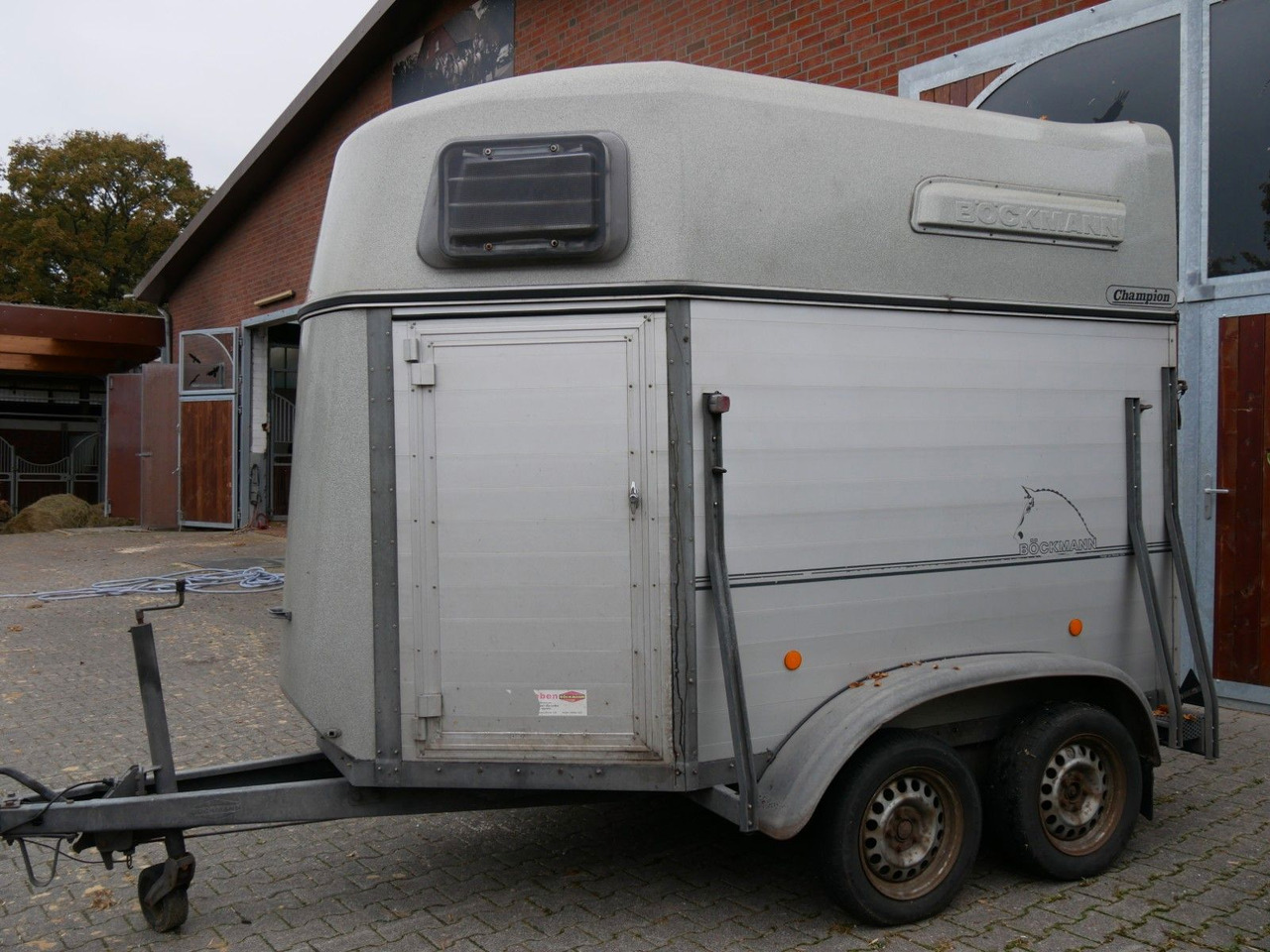 Böckmann Alu 2 Pferde mit Sattelkammer - За превоз на животни ремарке: снимка 2 Böckmann Alu 2 Pferde mit Sattelkammer - За превоз на животни ремарке: снимка 2