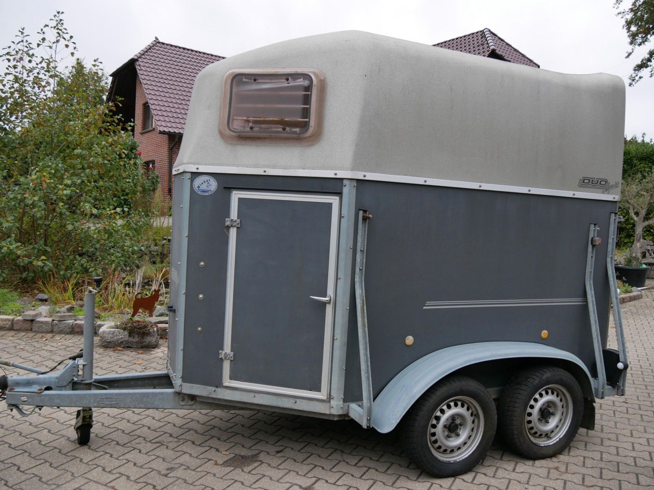 Böckmann Duo Esprit mit Sattelkammer - За превоз на животни ремарке: снимка 1 Böckmann Duo Esprit mit Sattelkammer - За превоз на животни ремарке: снимка 1