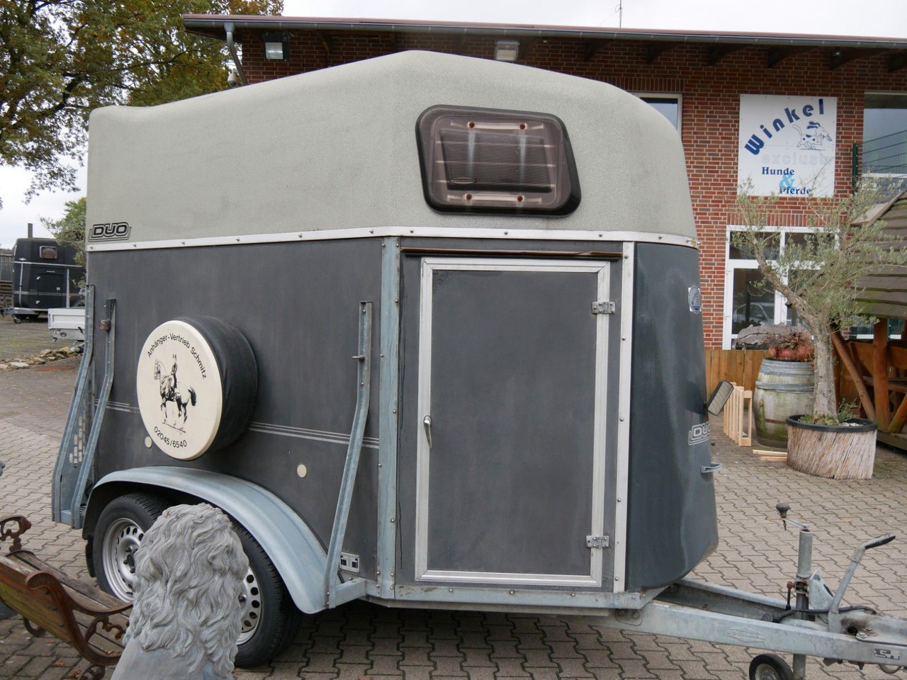 Böckmann Duo mit Sattelkammer - За превоз на животни ремарке: снимка 2 Böckmann Duo mit Sattelkammer - За превоз на животни ремарке: снимка 2