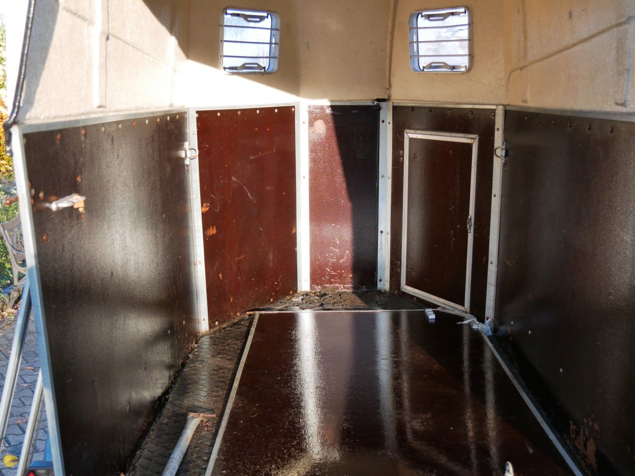 Holz Poly 2 Pferde - За превоз на животни ремарке: снимка 5 Holz Poly 2 Pferde - За превоз на животни ремарке: снимка 5