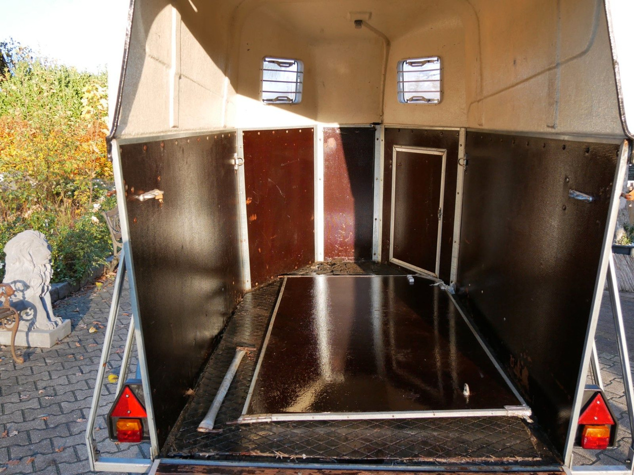 Holz Poly 2 Pferde - За превоз на животни ремарке: снимка 4 Holz Poly 2 Pferde - За превоз на животни ремарке: снимка 4