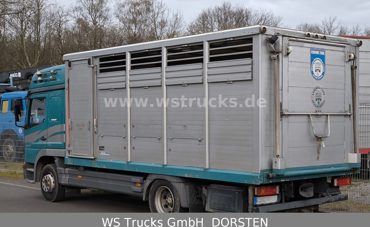 Mercedes-Benz Atego 1223 1 Stock Hohe Gitter Viehtransporter - Камион за коне: снимка 3 Mercedes-Benz Atego 1223 1 Stock Hohe Gitter Viehtransporter - Камион за коне: снимка 3