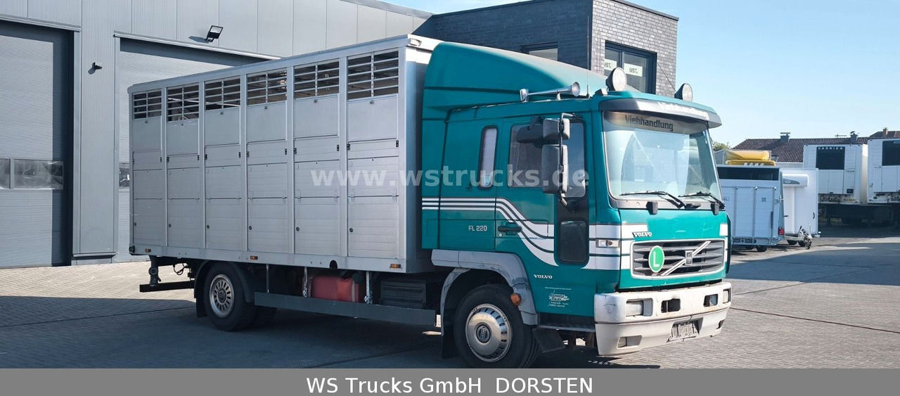 Volvo FL 220 Einstock Großvieh - За превоз на животни камион: снимка 2 Volvo FL 220 Einstock Großvieh - За превоз на животни камион: снимка 2