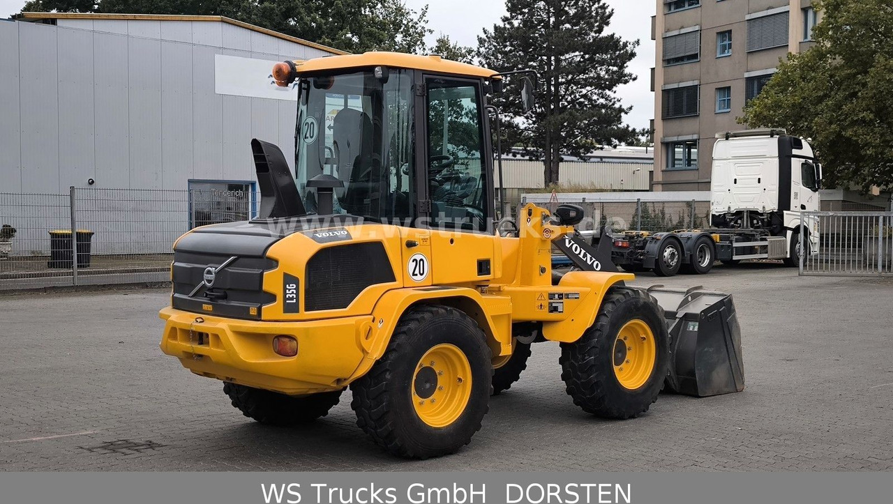 Volvo Radlader L 35 G - Колесен товарач: снимка 4 Volvo Radlader L 35 G - Колесен товарач: снимка 4