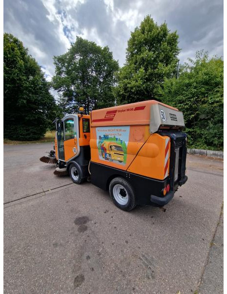 Bucher Kehrmaschine BUCHER-GUYER Kehrmaschine EG 4.500 kg Diesel Topzustand - Професионална метачна машина: снимка 5 Bucher Kehrmaschine BUCHER-GUYER Kehrmaschine EG 4.500 kg Diesel Topzustand - Професионална метачна машина: снимка 5