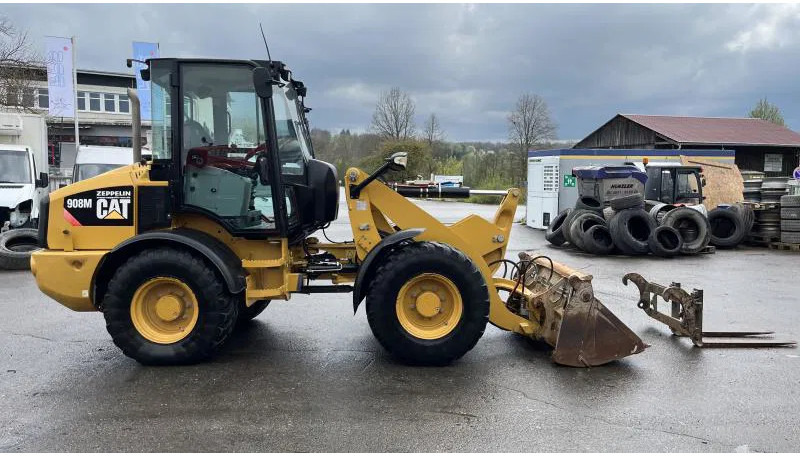Caterpillar 908 M Klappschaufel+Pal.gabel Schnellwechsl. 908 M 4x4 Klappschaufel+Pal.gabel Schnellwechsl. - Колесен товарач: снимка 1 Caterpillar 908 M Klappschaufel+Pal.gabel Schnellwechsl. 908 M 4x4 Klappschaufel+Pal.gabel Schnellwechsl. - Колесен товарач: снимка 1
