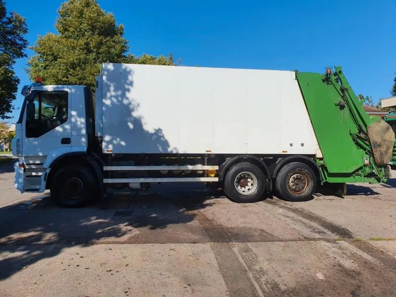 Iveco 260S 42 WAAGE 5 m³ Zöller Medium XXL 24 Umleerer - Боклукчийска кола: снимка 4 Iveco 260S 42 WAAGE 5 m³ Zöller Medium XXL 24 Umleerer - Боклукчийска кола: снимка 4