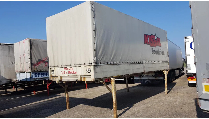 Krone 2 x 7,45m XL12642 Wechselbrücken Planen 2 x 7,45m XL12642 Wechselbrücken Planen - Камион с брезент: снимка 4 Krone 2 x 7,45m XL12642 Wechselbrücken Planen 2 x 7,45m XL12642 Wechselbrücken Planen - Камион с брезент: снимка 4