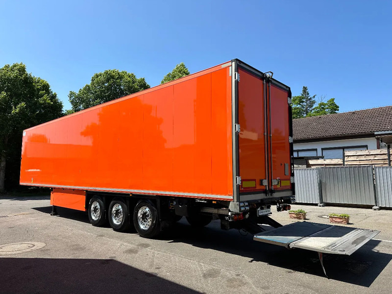 Schmitz Cargobull 3 x T-Kühl SLX*Spectrum*Bi-Temp*Doppelst.*LENK*LBW*blumenbreit*PHARMA - Рефрижератор полуремарке: снимка 4 Schmitz Cargobull 3 x T-Kühl SLX*Spectrum*Bi-Temp*Doppelst.*LENK*LBW*blumenbreit*PHARMA - Рефрижератор полуремарке: снимка 4