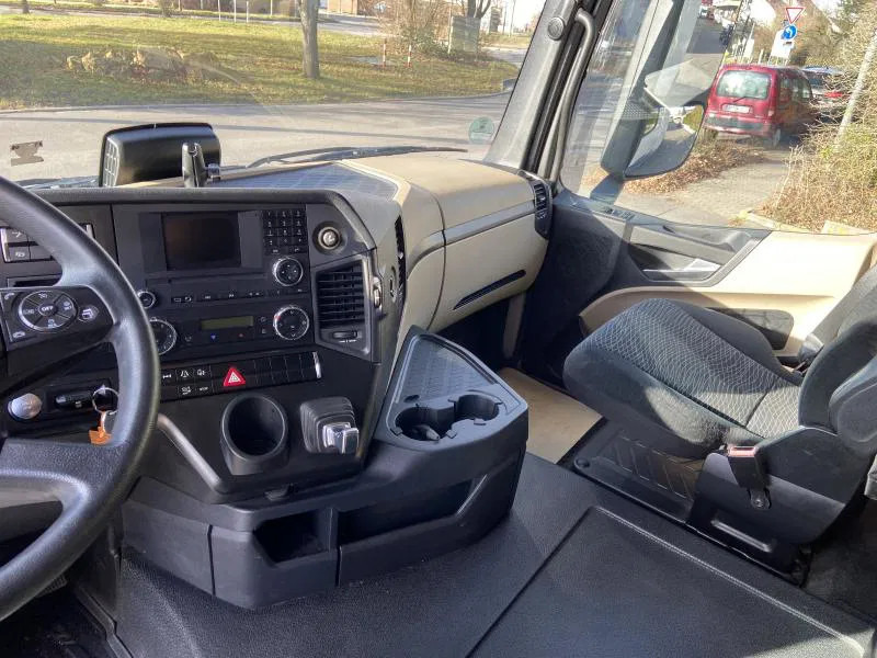 Влекач Mercedes-Benz Actros 1840 LS Standard Euro 6: снимка 16