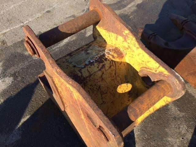 CATERPILLAR 290mm - Type Tractopelle - Кофа за багер: снимка 4 CATERPILLAR 290mm - Type Tractopelle - Кофа за багер: снимка 4