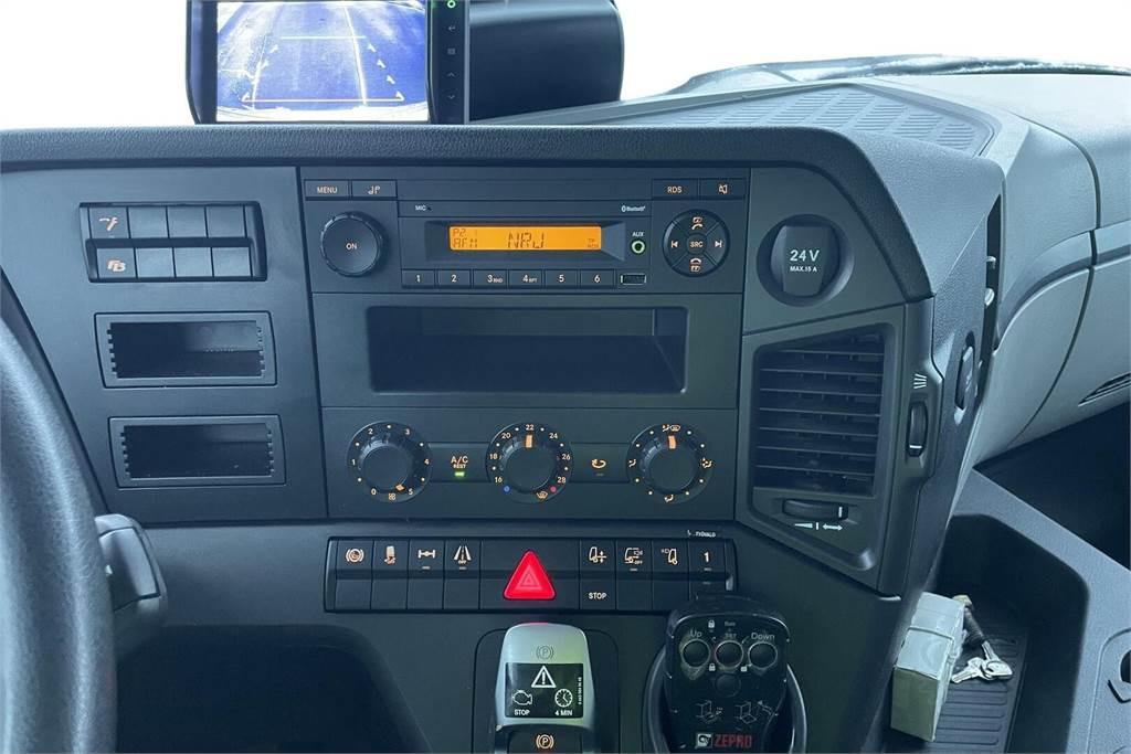 Камион фургон Mercedes-Benz ACTROS 5 SM 1827 L Ksa-kori + PL: снимка 8