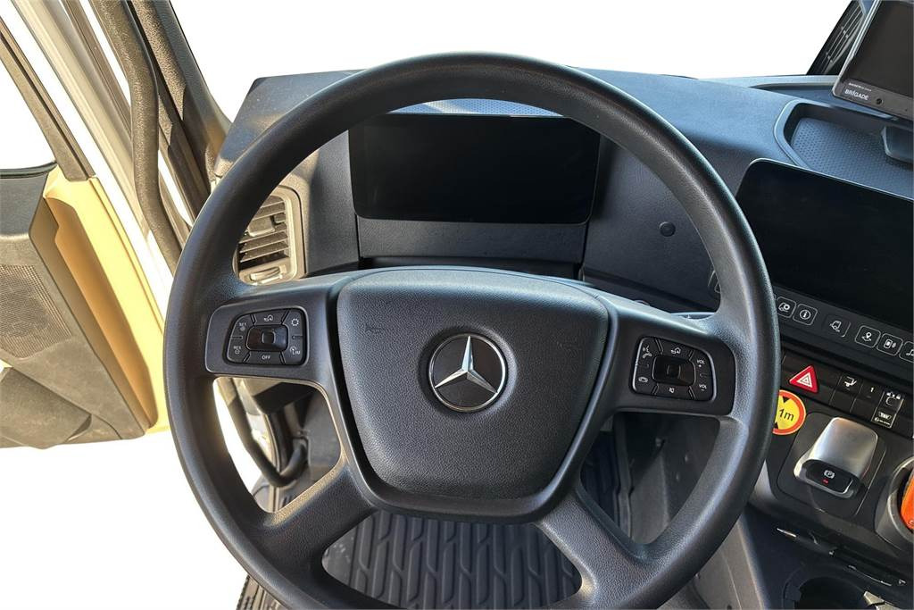Изотермичен камион Mercedes-Benz ACTROS 5L 2546 L6x2 / FRC 02/2028: снимка 13