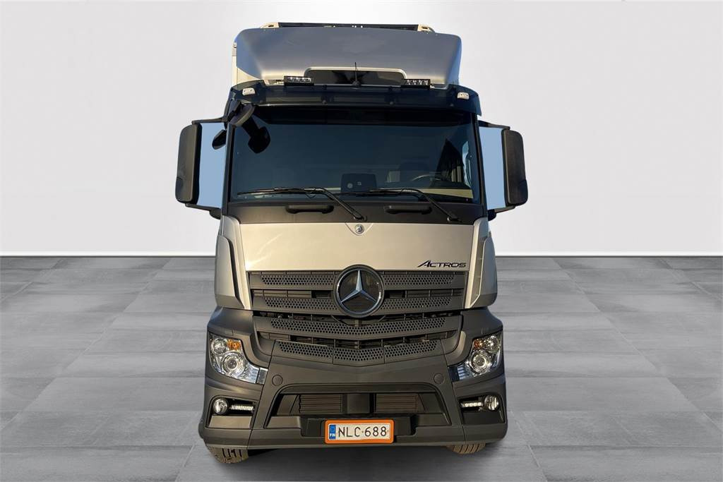 Mercedes-Benz ACTROS L 2551 6x2 FRC 06/2027 - Изотермичен камион: снимка 2 Mercedes-Benz ACTROS L 2551 6x2 FRC 06/2027 - Изотермичен камион: снимка 2