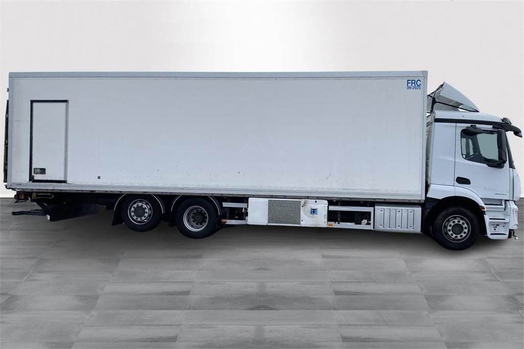 Mercedes-Benz ANTOS 2540L/6X2 FRC 09/2025 - Изотермичен камион: снимка 5 Mercedes-Benz ANTOS 2540L/6X2 FRC 09/2025 - Изотермичен камион: снимка 5