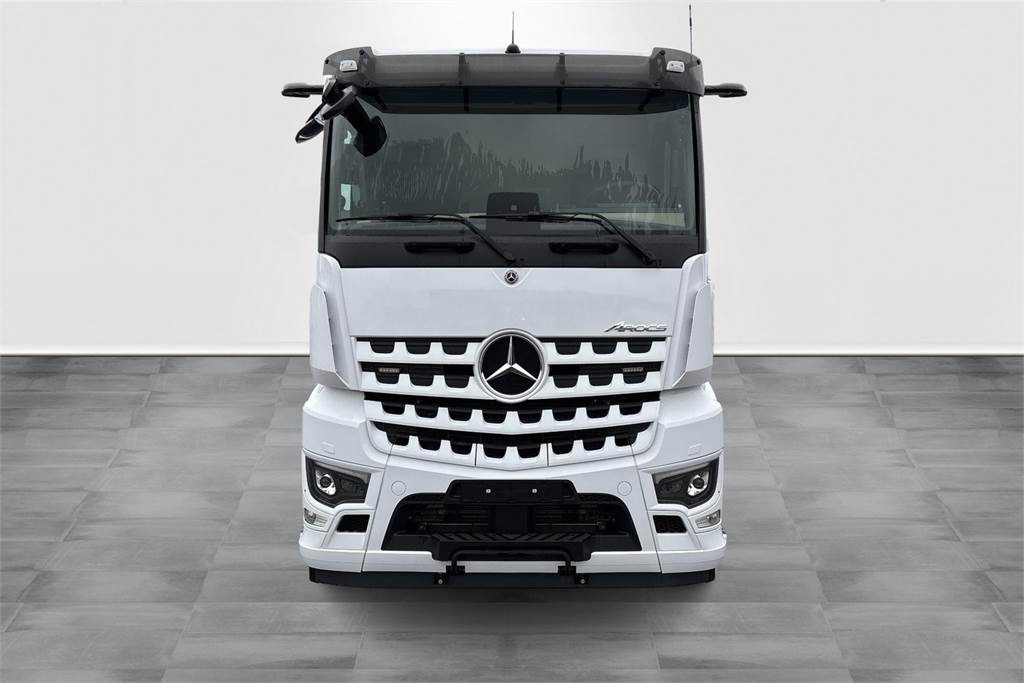 Mercedes-Benz AROCS 3253L Nosturi+koukkulaite UUSIAUTO - Камион с кран: снимка 2 Mercedes-Benz AROCS 3253L Nosturi+koukkulaite UUSIAUTO - Камион с кран: снимка 2