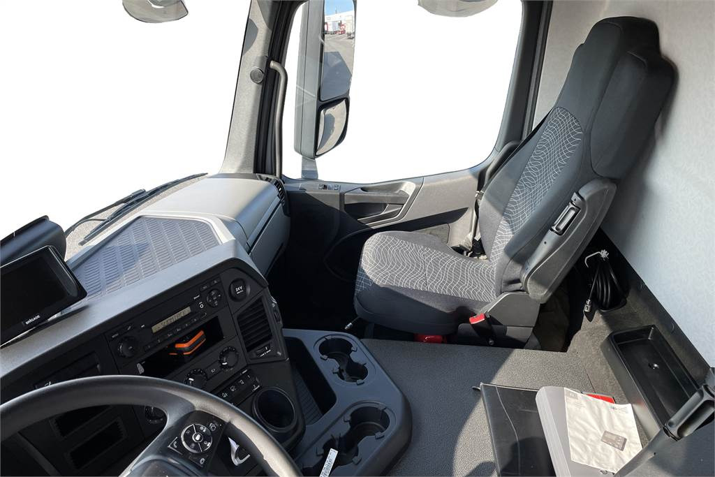 Изотермичен камион Mercedes-Benz Actros 1827 4x2 8,7m umpikori+PL nostin: снимка 10