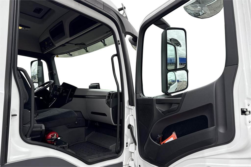 Изотермичен камион Mercedes-Benz Actros 5 1830L nR 4x2 FRC 10/2026: снимка 19