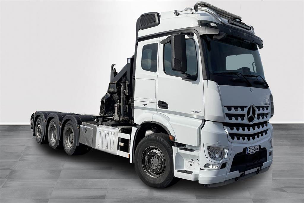 Mercedes-Benz Arocs 3251 8x4*4 - HMF 32 tm - Koukku - Камион с кран: снимка 2 Mercedes-Benz Arocs 3251 8x4*4 - HMF 32 tm - Koukku - Камион с кран: снимка 2