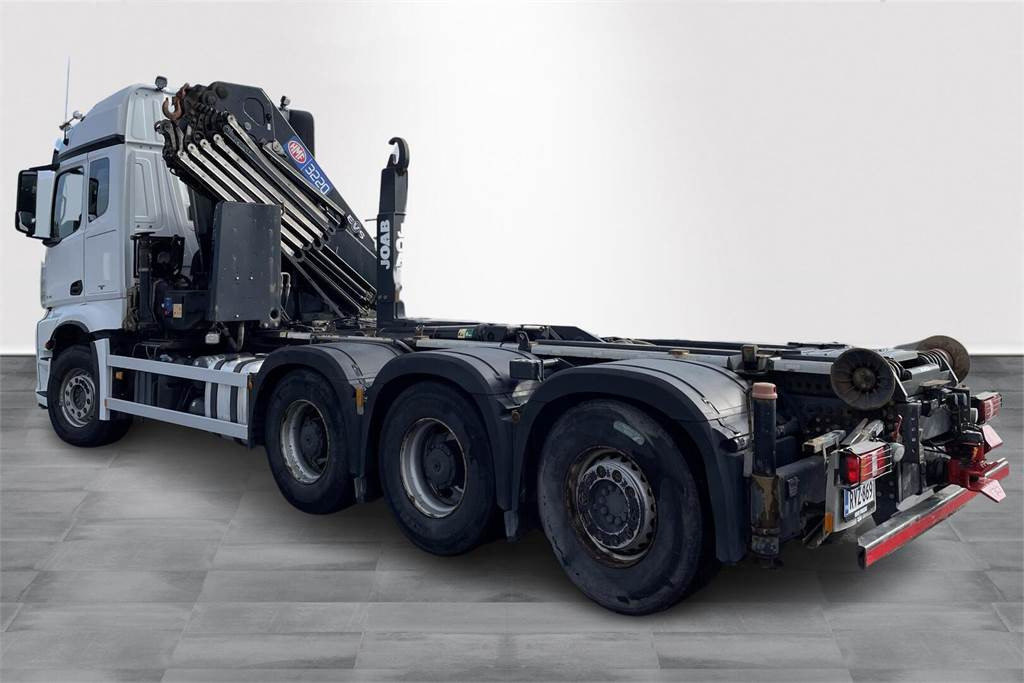 Mercedes-Benz Arocs 3251 8x4*4 - HMF 32 tm - Koukku - Камион с кран: снимка 4 Mercedes-Benz Arocs 3251 8x4*4 - HMF 32 tm - Koukku - Камион с кран: снимка 4