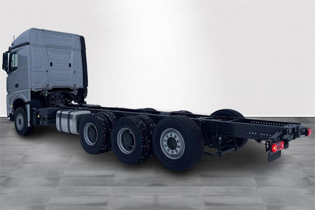 Mercedes-Benz Arocs 3263 LK/8x4 NLA UUSI ALUSTA - Шаси кабина: снимка 3 Mercedes-Benz Arocs 3263 LK/8x4 NLA UUSI ALUSTA - Шаси кабина: снимка 3