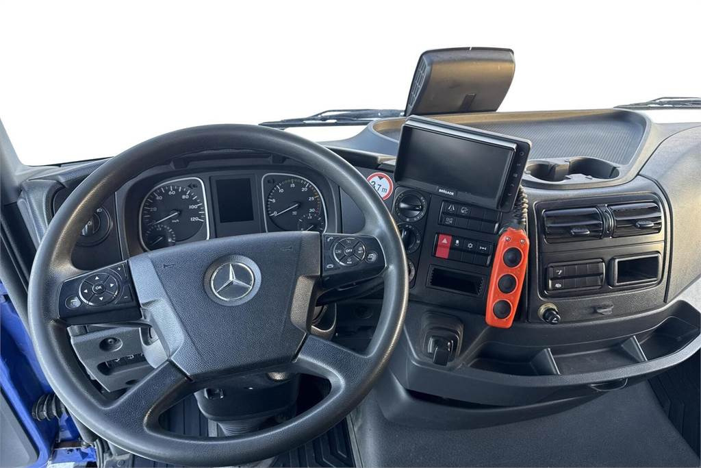 Interior photo 2: Камион фургон Mercedes-Benz Atego 1223L Ksa-kori + PL