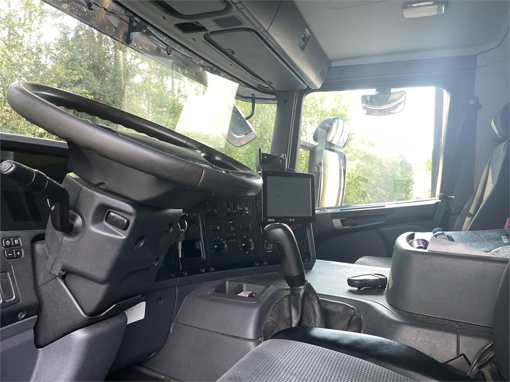 Scania P280 - Изотермичен камион: снимка 3 Scania P280 - Изотермичен камион: снимка 3