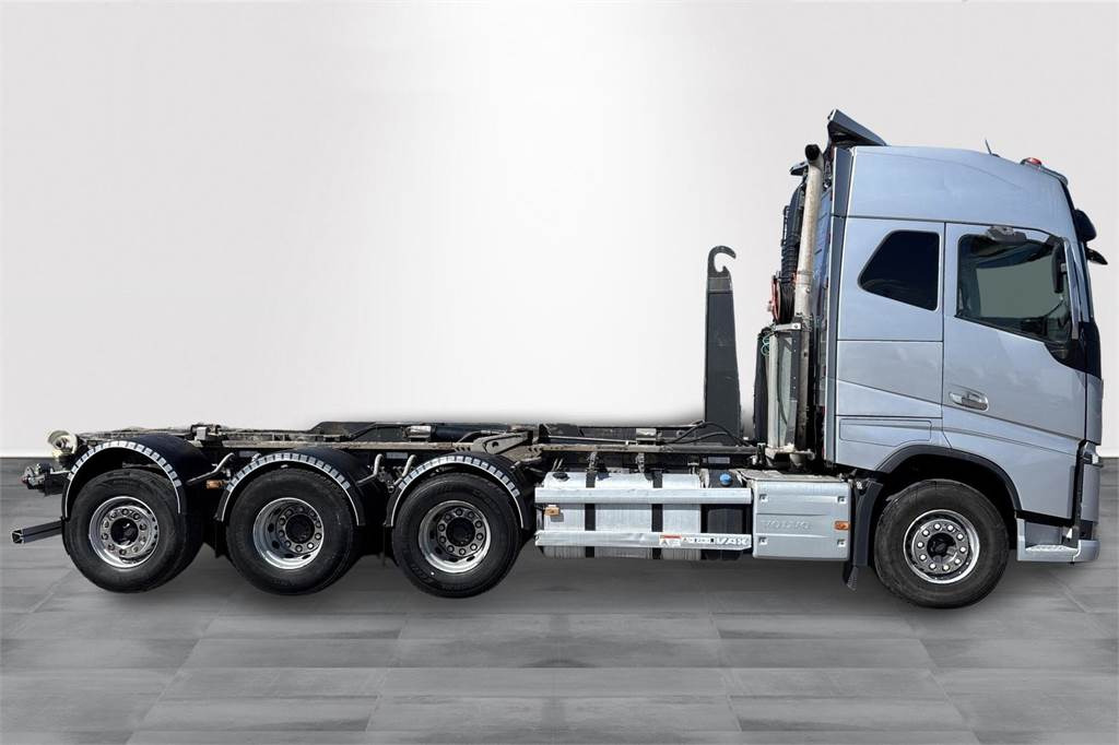 Volvo FH 16 650 - Мултилифт с кука камион: снимка 4 Volvo FH 16 650 - Мултилифт с кука камион: снимка 4